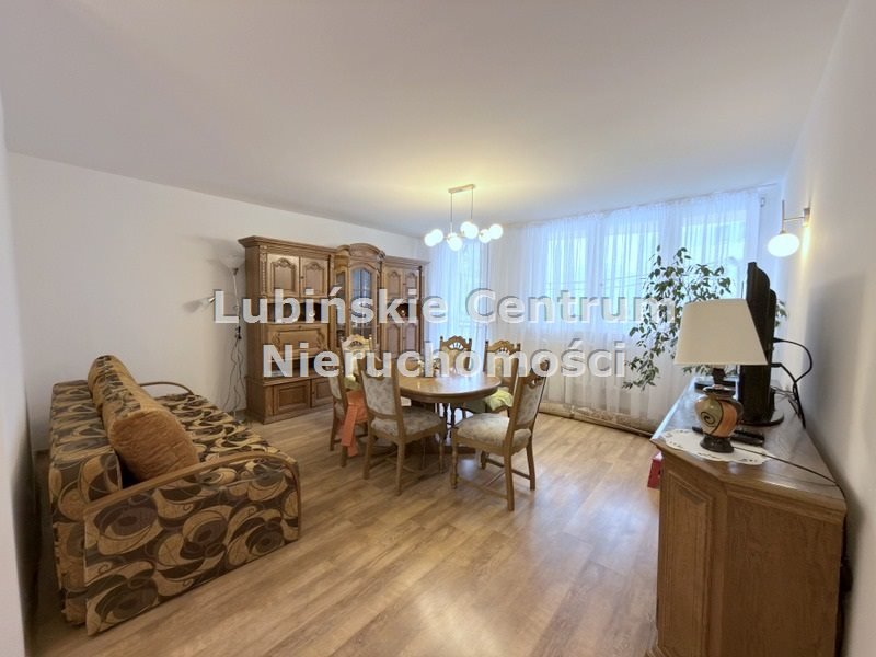 Sprzedam przestronne 3 pokoje z balkonem i pełnym wyposażeniem Lubin, Przylesie  64m2 Foto 1