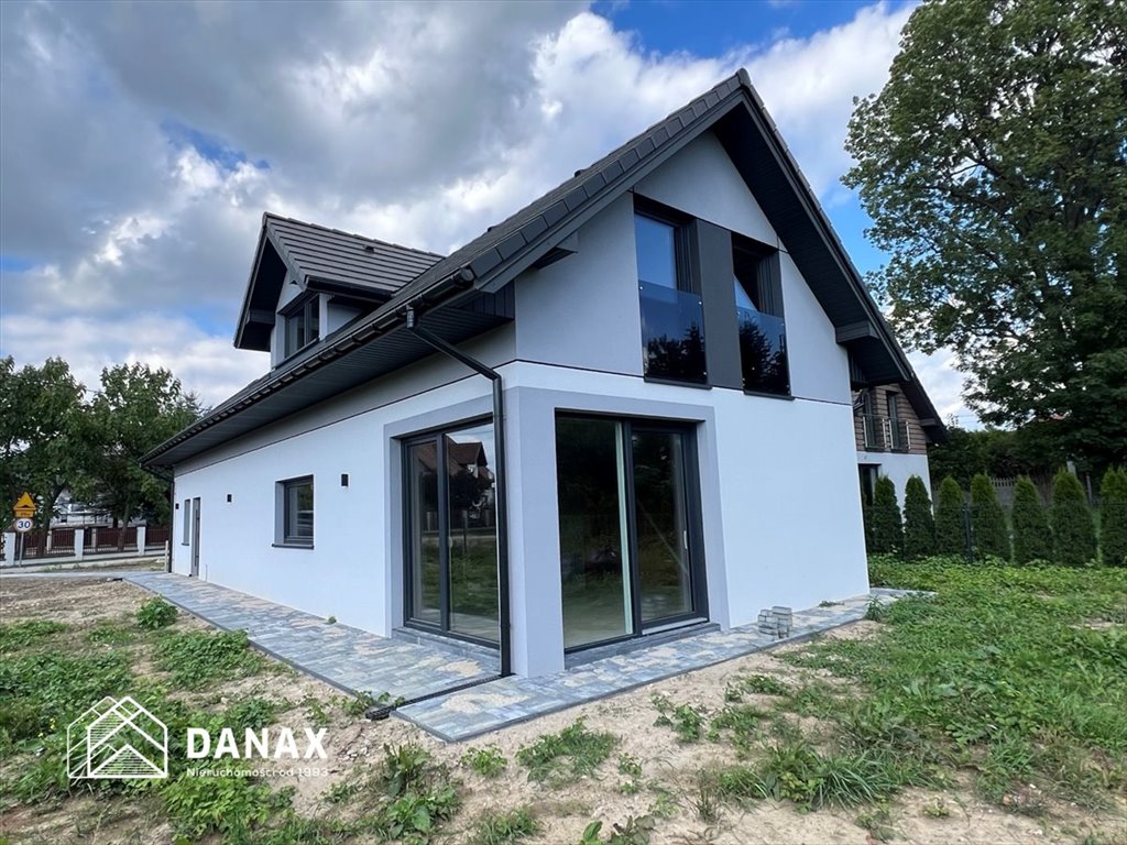 Nowoczesny dom 178 m2 w Brzegach – cicha okolica, garaż Brzegi  178m2 Foto 1