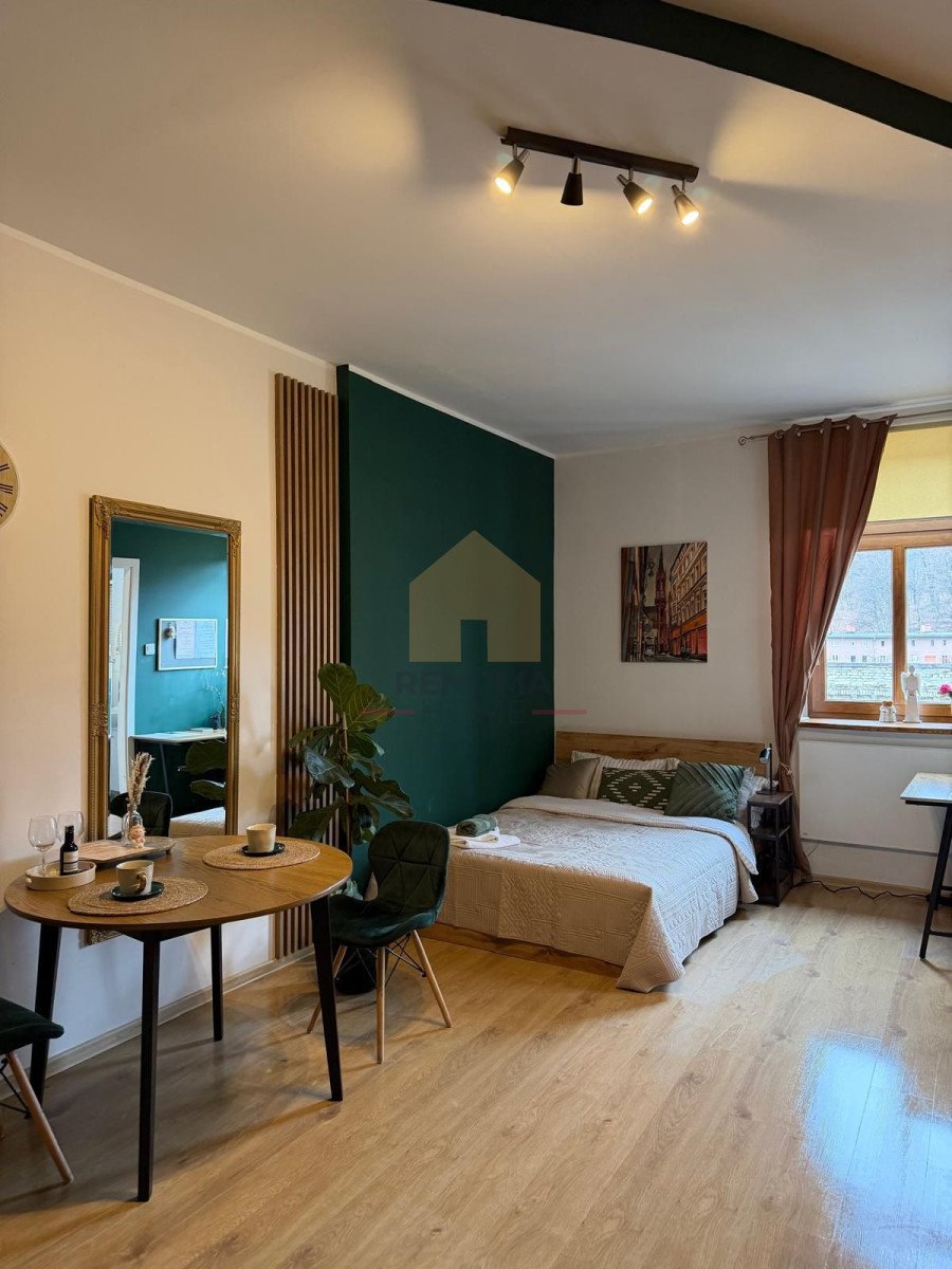 Kawalerka inwestycyjna 26 m² przy Rynku w Wałbrzychu zapraszam Wałbrzych, Śródmieście  26m2 Foto 1