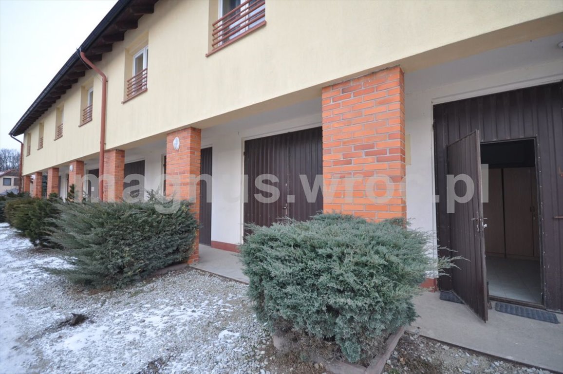 Nowoczesny obiekt 364 m2 z 7 pokojami i garażami Mirków  364m2 Foto 1