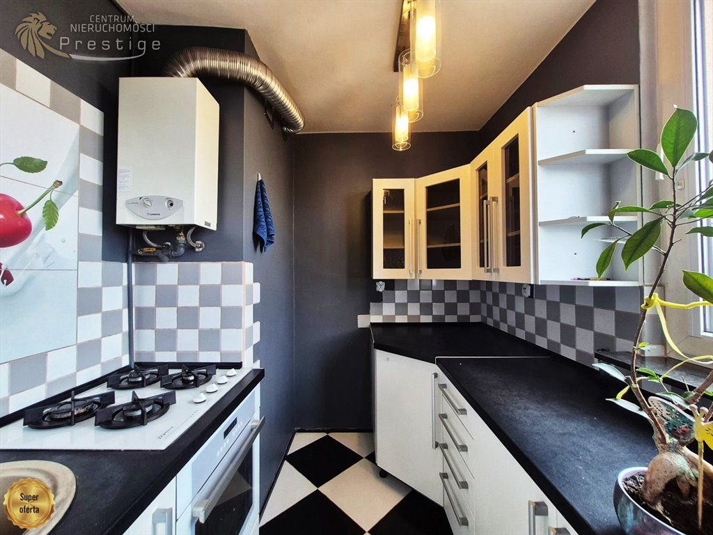 Dwupokojowe mieszkanie z balkonem w Świętochłowicach - gotowe do odświeżenia Świętochłowice  34m2 Foto 1