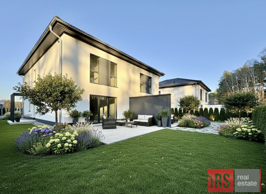 Nowoczesny dom 142 m² z lasem i ogrodem w Płotach Płoty, Rajska  142m2 Foto 1