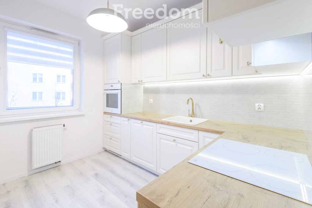 Mieszkanie trzypokojowe na sprzedaż Iława, Kazimierza Odnowiciela  63m2 Foto 1