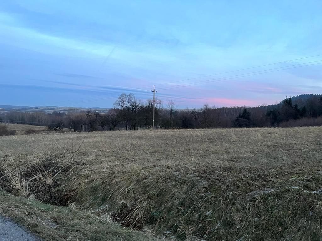Działka 1700 m² z widokami, media, warunki w trakcie Brzeziny  1 700m2 Foto 1