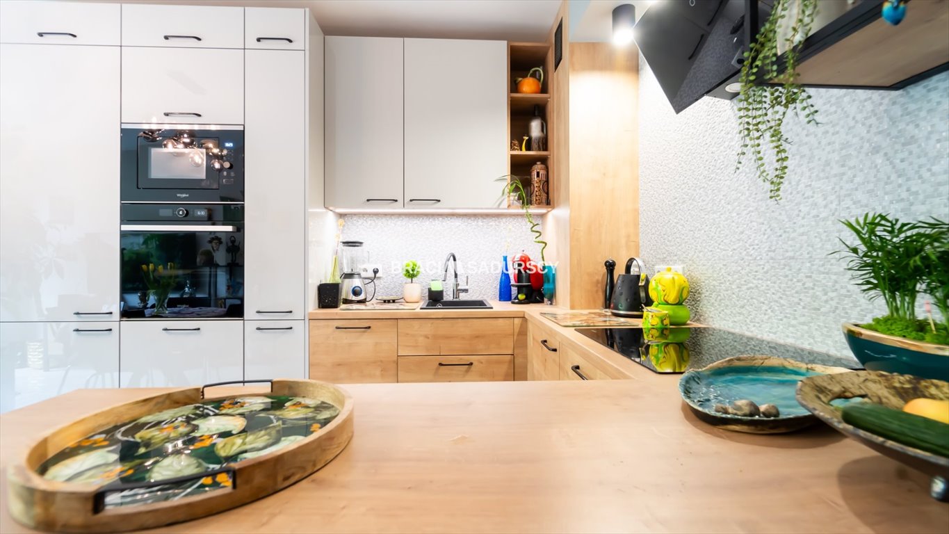 Mieszkanie czteropokojowe  na sprzedaż Myślenice, Zacisze  81m2 Foto 1