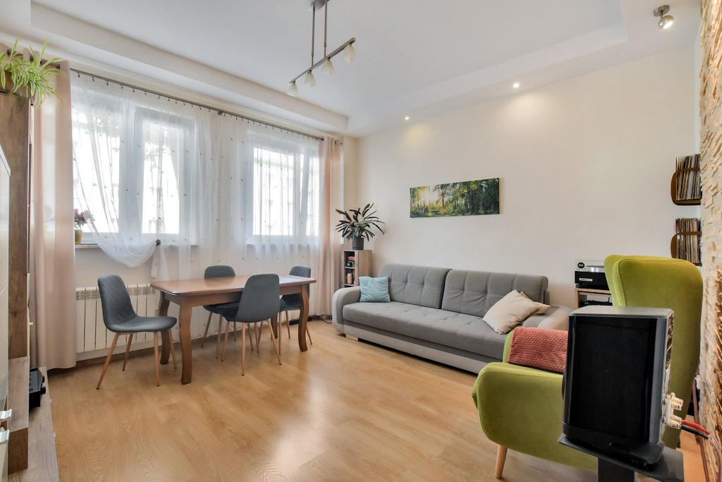 Komfort i prywatność na parterze – w sercu Pogoni Sosnowiec, Kasztanowa  53m2 Foto 1
