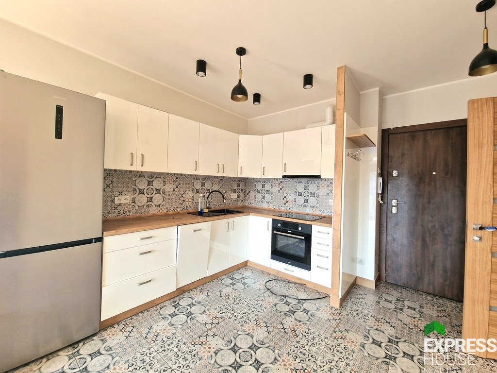 Nowoczesne 40 m² z balkonem i parkingiem w Częstochowie Częstochowa, gen. Leopolda Okulickiego  40m2 Foto 1