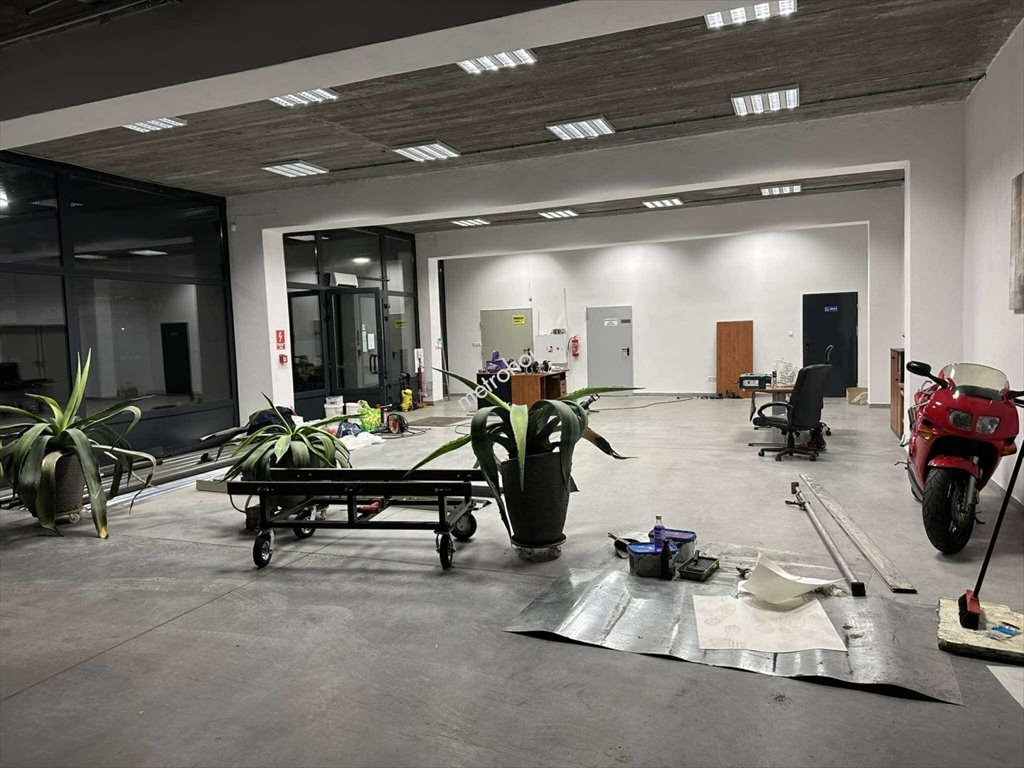 Lokal użytkowy na wynajem Warszawa, Wawer  650m2 Foto 1