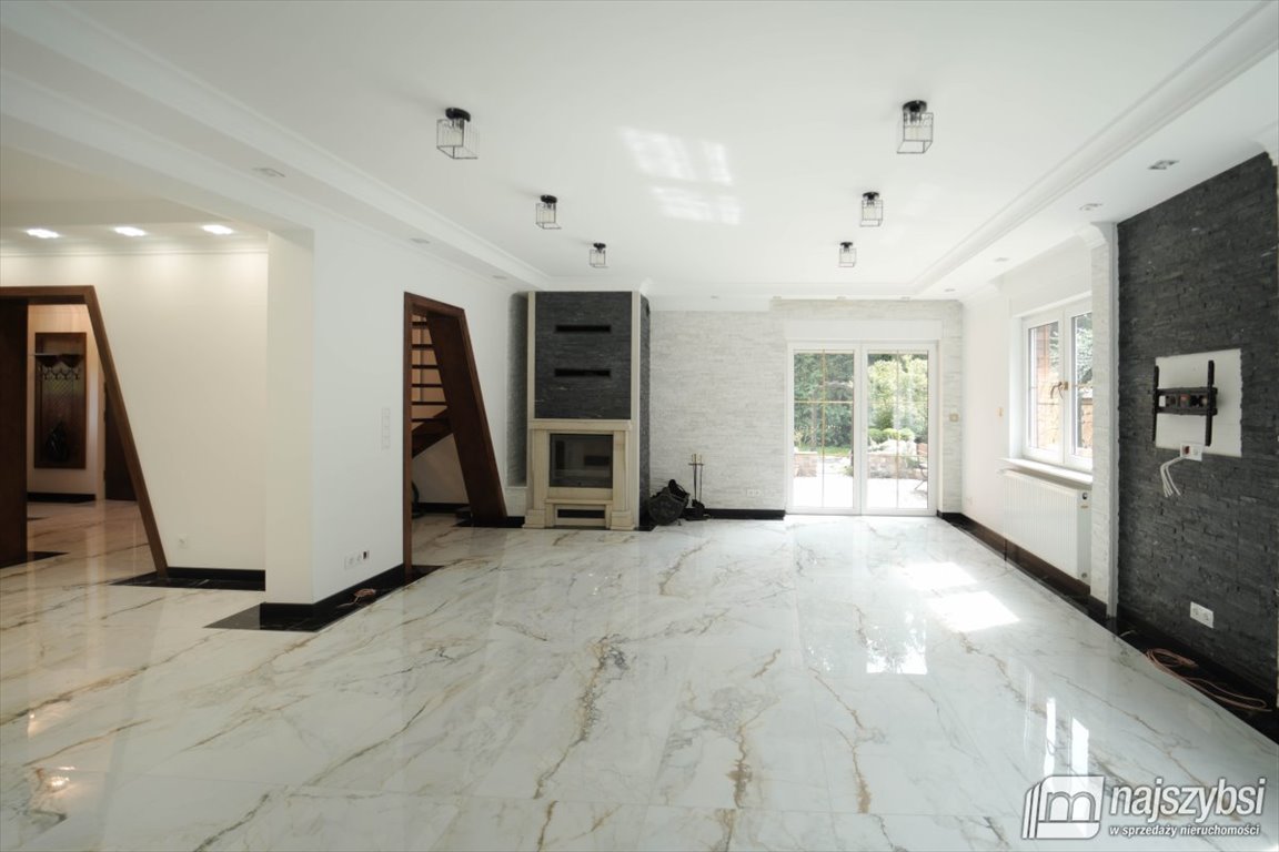 Ekskluzywny dom 210 m2 z klimatem i pięknym ogrodem Karsko  210m2 Foto 1