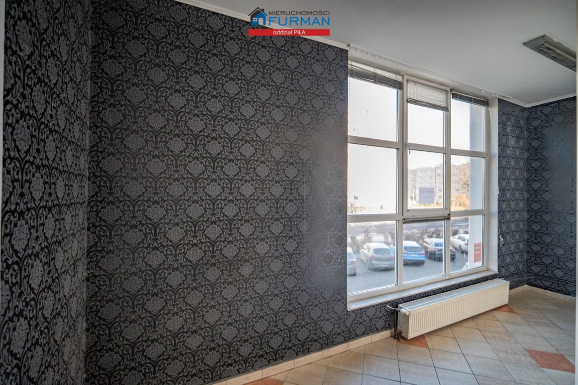 Lokal usługowy 45 m2 w centrum Piły, adaptacja, witryna Piła, Śródmieście  45m2 Foto 1