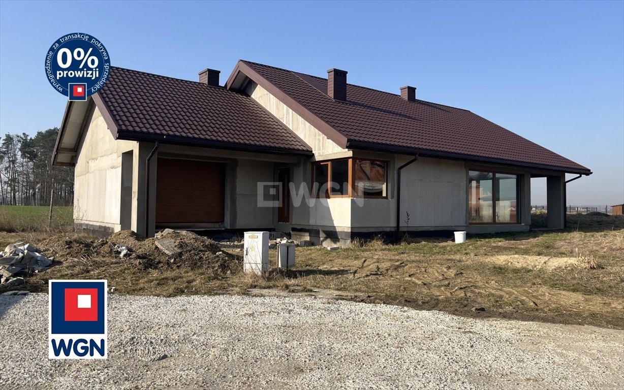 Dom w stanie surowym z dużym potencjałem (168 m²) w Władysławowie Władysławów, Władysławów, Władysławów  193m2 Foto 1