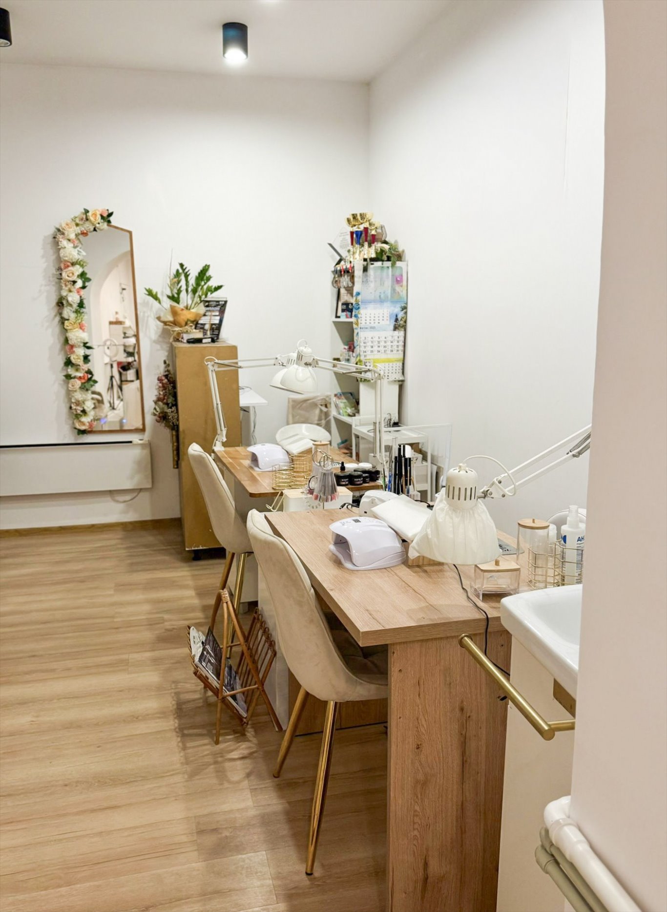 Lokal użytkowy 24 m2 w centrum Katowic, gotowy do wejścia Katowice, Śródmieście  24m2 Foto 1