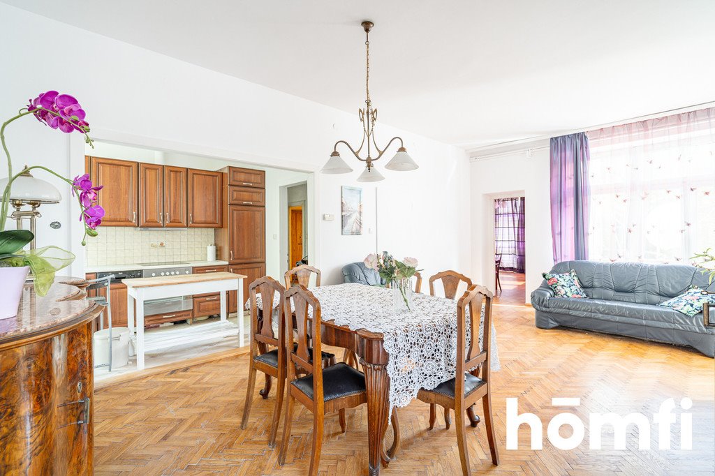 Przestronne 109 m² mieszkanie z 3 balkonami w centrum Krynicy polecam Krynica-Zdrój, Kazimierza Pułaskiego  109m2 Foto 1