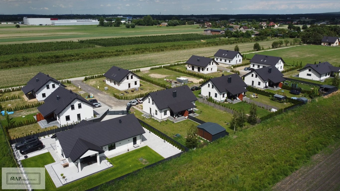 Nowoczesny dom z ogrodem, 72 m², taras, 500 m² działki Królewska Modła, Polna  72m2 Foto 1