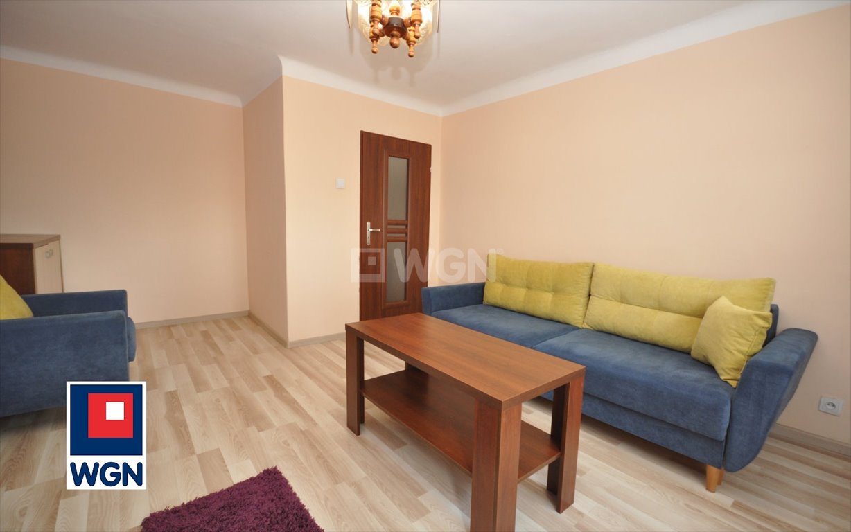 Kawalerka na wynajem Radomsko, Brzeźnicka  33m2 Foto 1