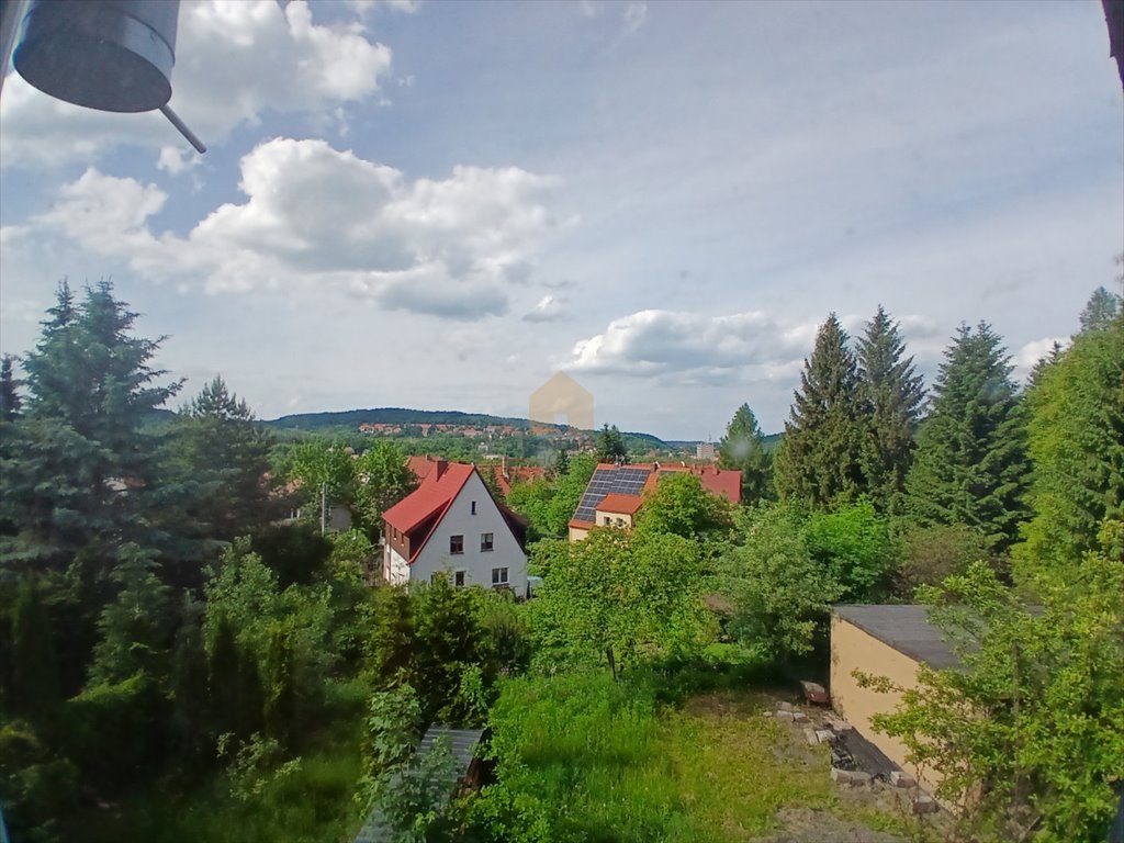 Przestronne 88 m² z ogródkiem i kominkiem - polecam Wałbrzych, Śródmieście  88m2 Foto 1