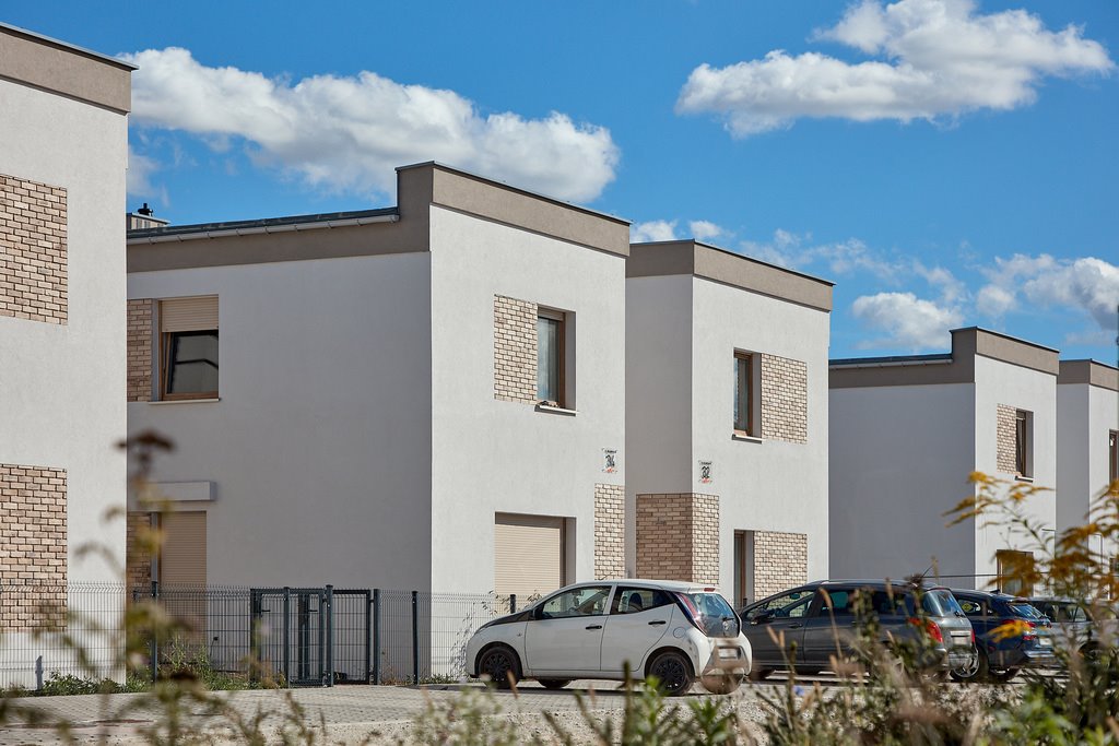 Ostatni lokal w III etapie! Nowoczesny dom z ogródkiem w willi miejskiej Gruszczyn  74m2 Foto 1