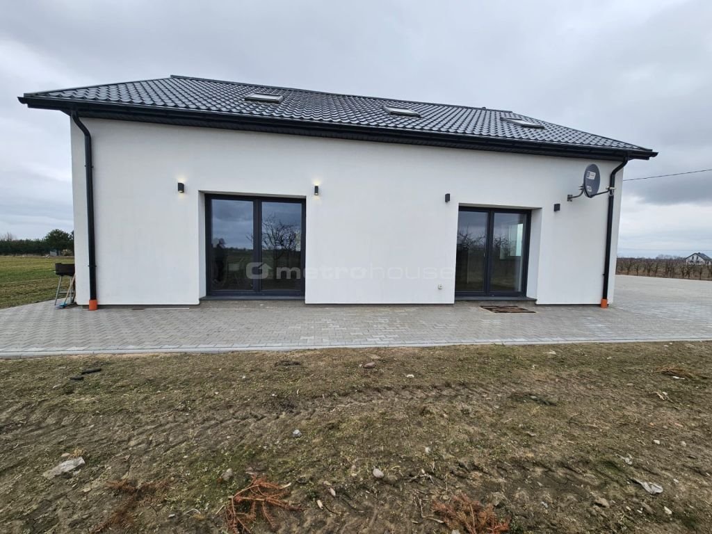 Przestronny dom 170 m2 z widokiem na sad, komfort i jakość Zakrzewko  170m2 Foto 1