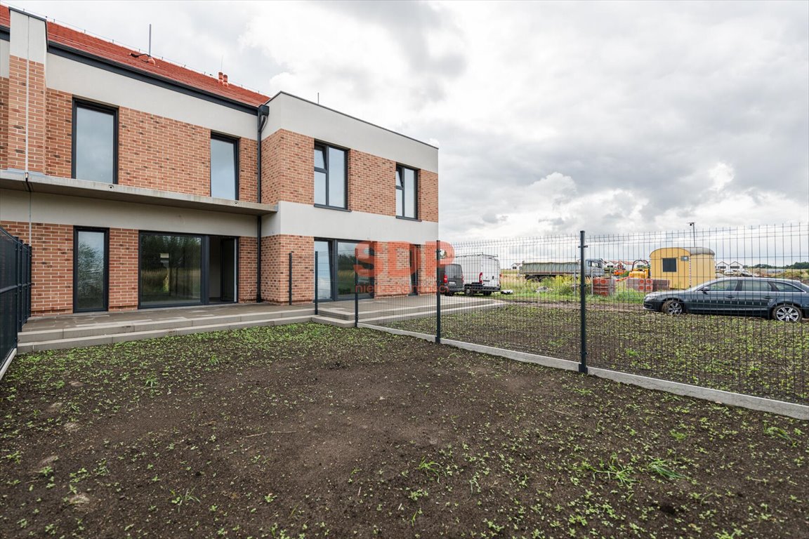 Dom 109,78 m² z ogrodem i garażem w Bielanach Wrocławskich Bielany Wrocławskie, Świerkowa  110m2 Foto 1