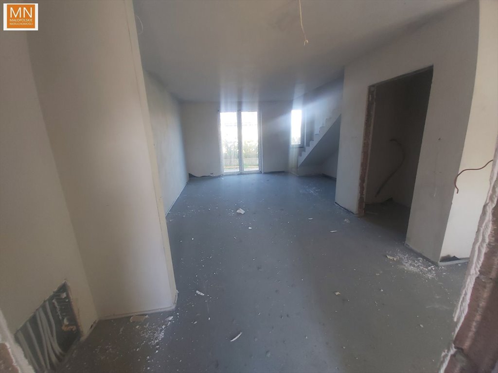 Mieszkanie trzypokojowe na sprzedaż Niepołomice, Jazy  70m2 Foto 2