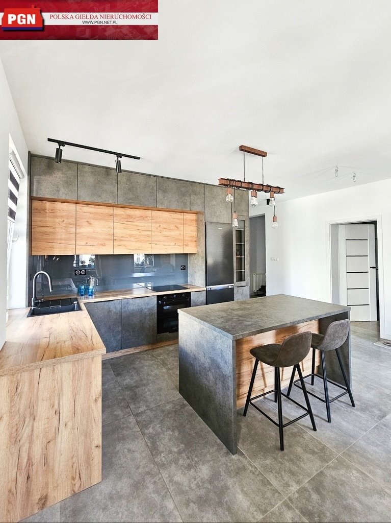 Mieszkanie trzypokojowe na sprzedaż Kłodzko, Letnia  74m2 Foto 1