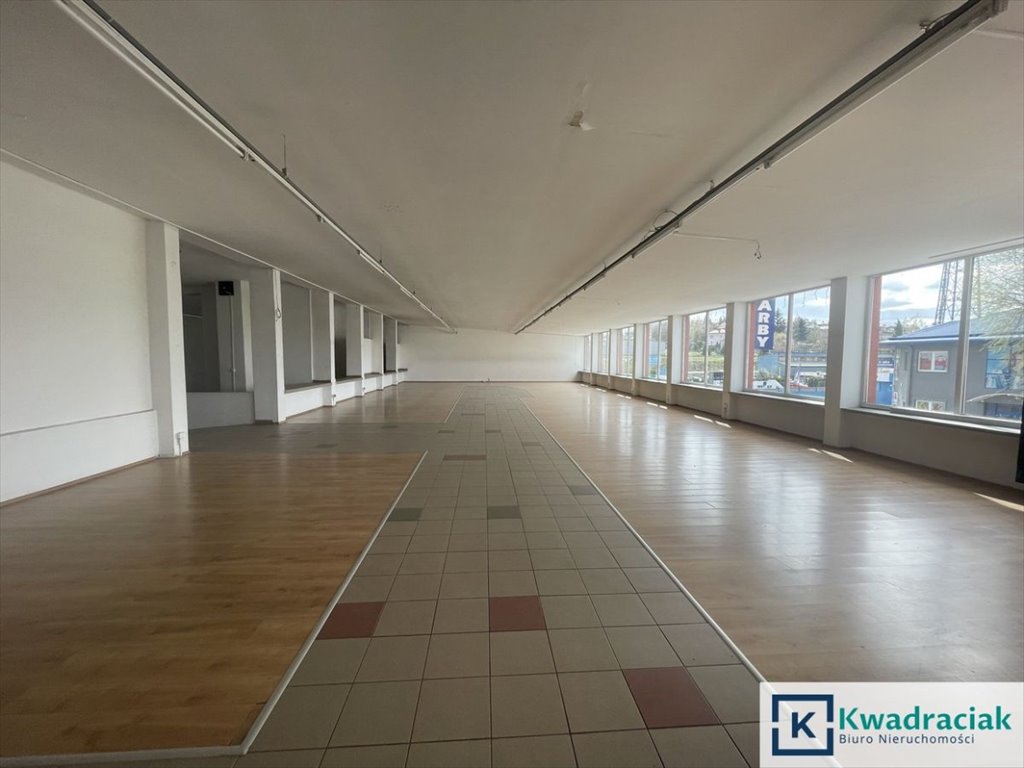 Lokal użytkowy na wynajem Jasło, Jana Kasprowicza  600m2 Foto 1