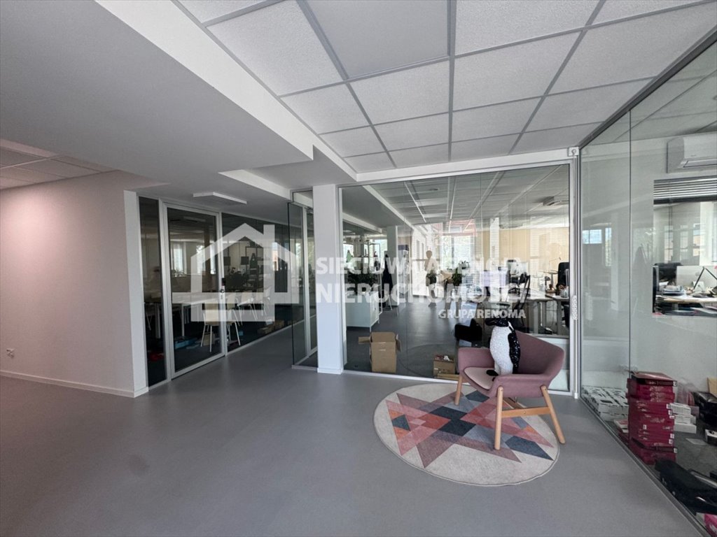 Magazyn 500 m² z biurami klimatyzacja winda monitoring Pruszcz Gdański  500m2 Foto 1