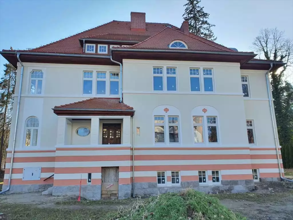 Sprzedam Dom Jelenia Gora Cieplice Slaskie Zdroj 857 M2 2170000 Pln 21 Pokoi Domiporta Pl