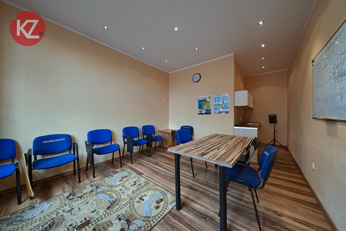 Lokal 17 m² w centrum Piły z windą i własnym aneksem Piła, Śródmieście  17m2 Foto 1