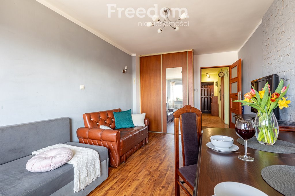 Mieszkanie trzypokojowe na sprzedaż Gułtowy, Kasztanowa  54m2 Foto 1