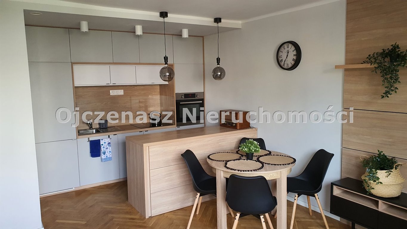 Mieszkanie dwupokojowe na wynajem Bydgoszcz, Centrum  40m2 Foto 1