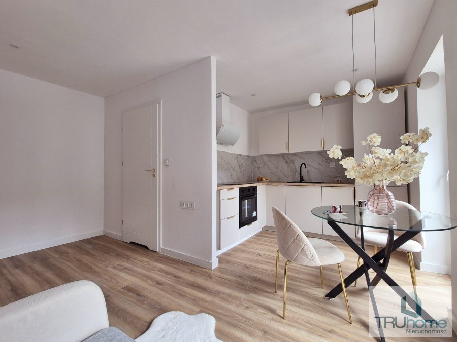 Mieszkanie dwupokojowe na sprzedaż Katowice, Śródmieście, Curie Skłodowskiej  30m2 Foto 1