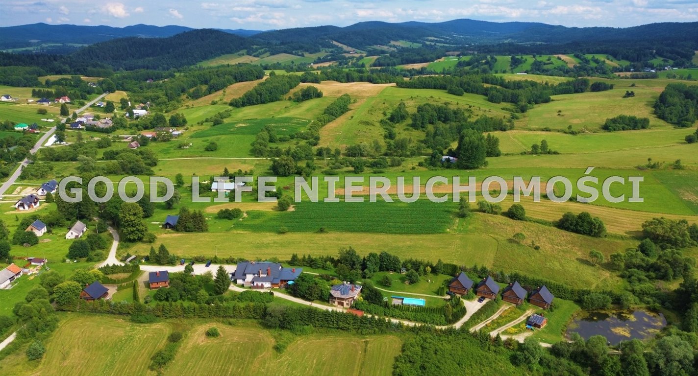 Pensjonat w Bieszczadach z 6 pokojami i chatami karpackimi Równia  1 000 000m2 Foto 1