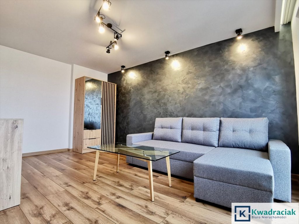 Kawalerka na sprzedaż Krosno, Tysiąclecia  27m2 Foto 1