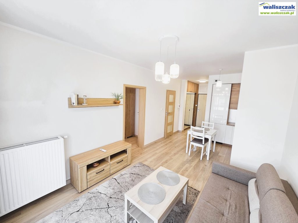 Wynajmę nowoczesne 2-pokojowe mieszkanie 42 m² z tarasem i miejscem postojowym: Piotrków Trybunalski