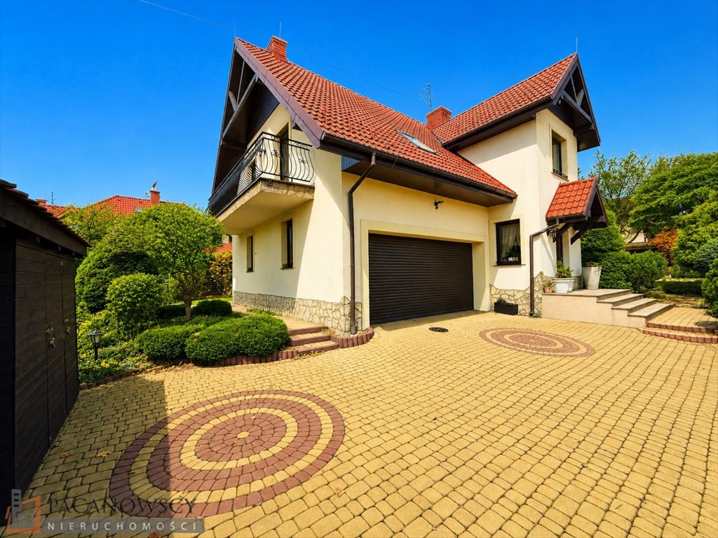 Stylowy dom 230 m2 z garażem, tarasem i balkonami Bibice  230m2 Foto 1