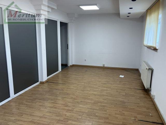 Lokal użytkowy na wynajem Nowy Sącz  1 500m2 Foto 9