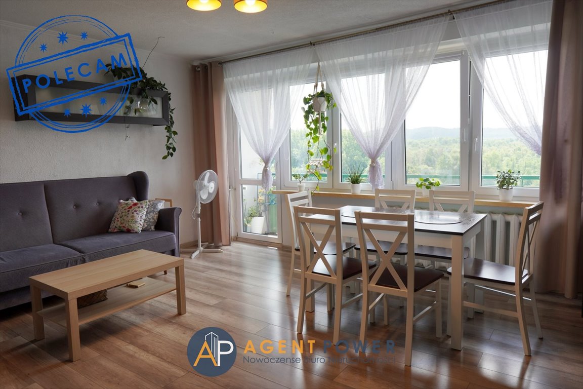 Do sprzedania przestronne 4-pokojowe mieszkanie 76 m² z loggią w Wolbromiu Wolbrom, os. Władysława Łokietka  76m2 Foto 1
