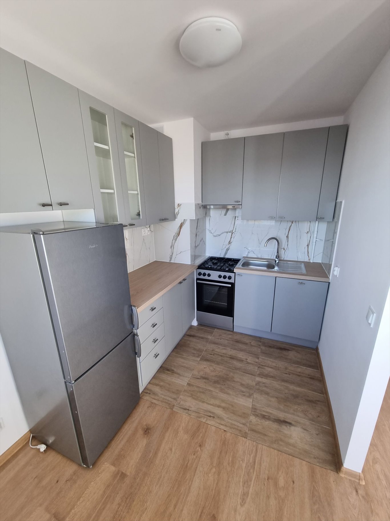 Kawalerka 31 m² z balkonem w Mysłowicach (blisko centrum) Mysłowice, Brzęczkowice, Wojciecha Korfantego  31m2 Foto 1