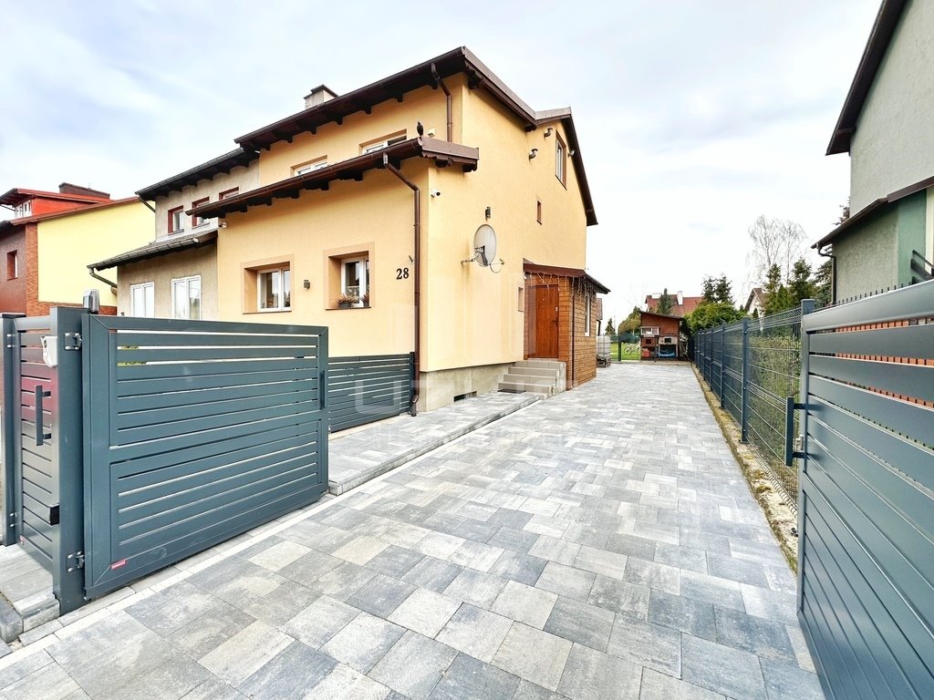 Dom 281 m2 z nowoczesnym ogrzewaniem i pięknym ogrodem Tczew, Leona Wyczółkowskiego  281m2 Foto 1