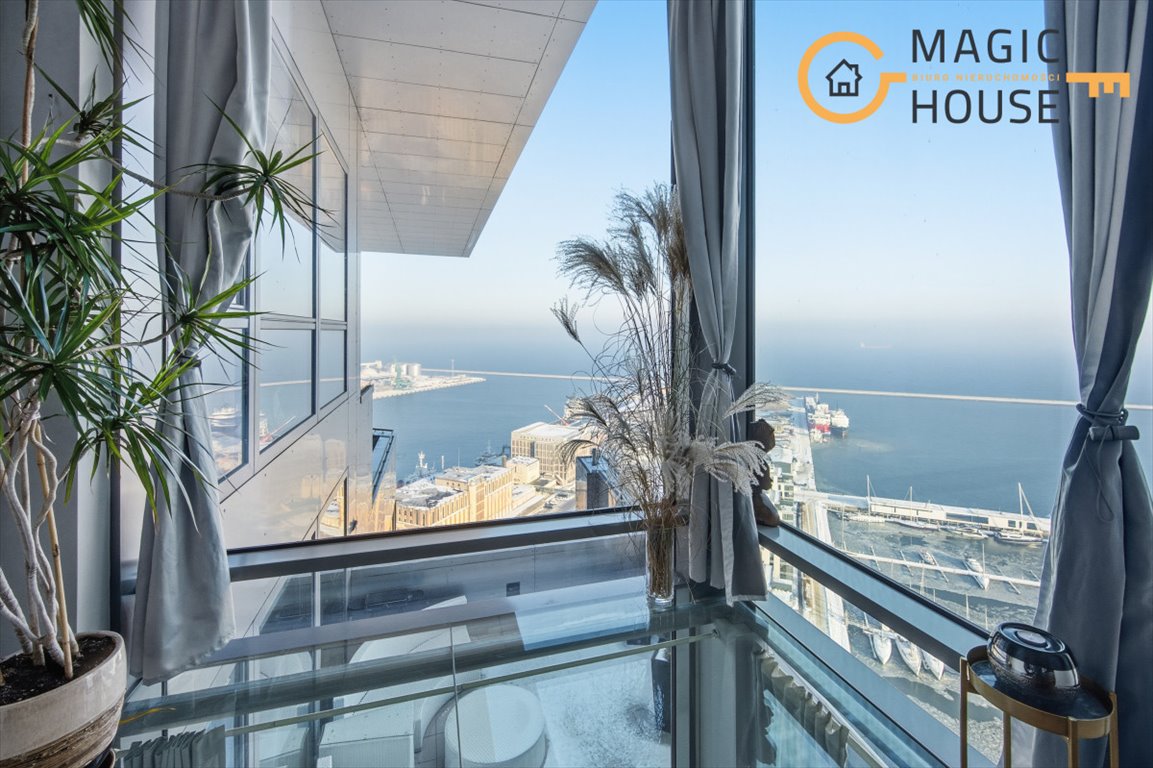 Na sprzedaż luksusowy penthouse Sea Towers z panoramicznym widokiem Gdynia, Śródmieście, A. Hryniewickiego  109m2 Foto 1