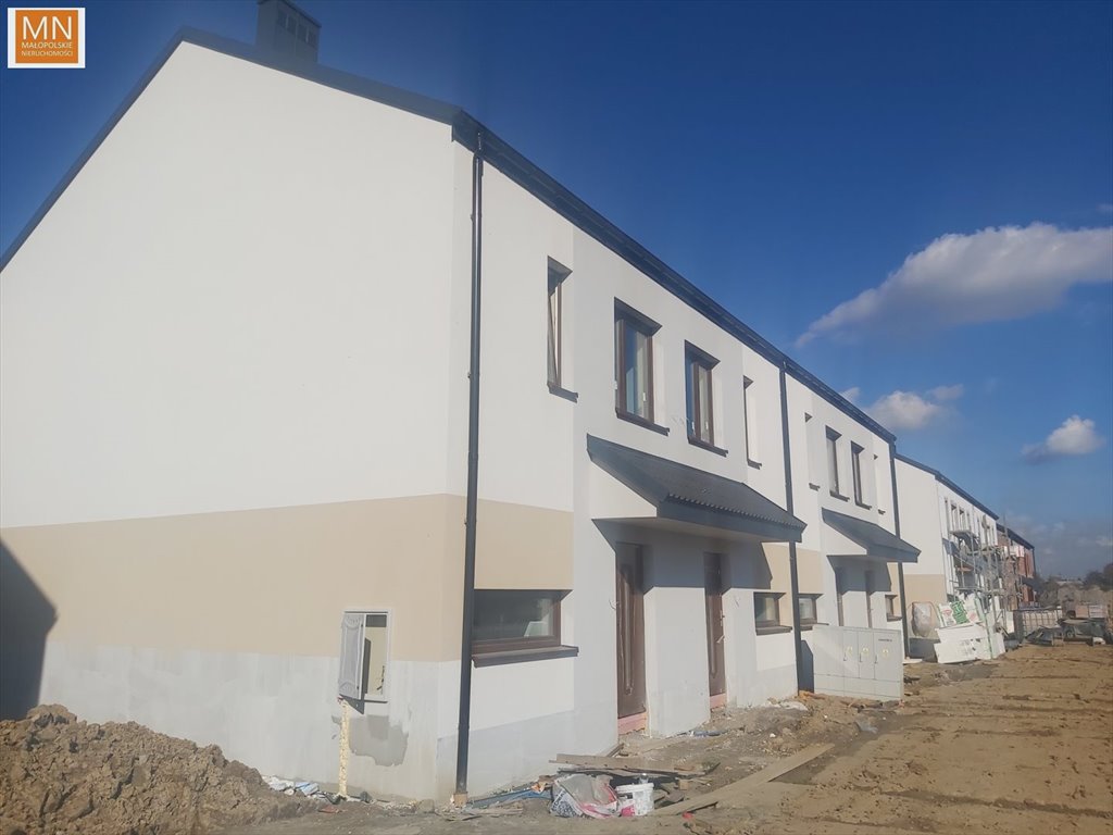 Mieszkanie trzypokojowe na sprzedaż Niepołomice, Jazy  70m2 Foto 1