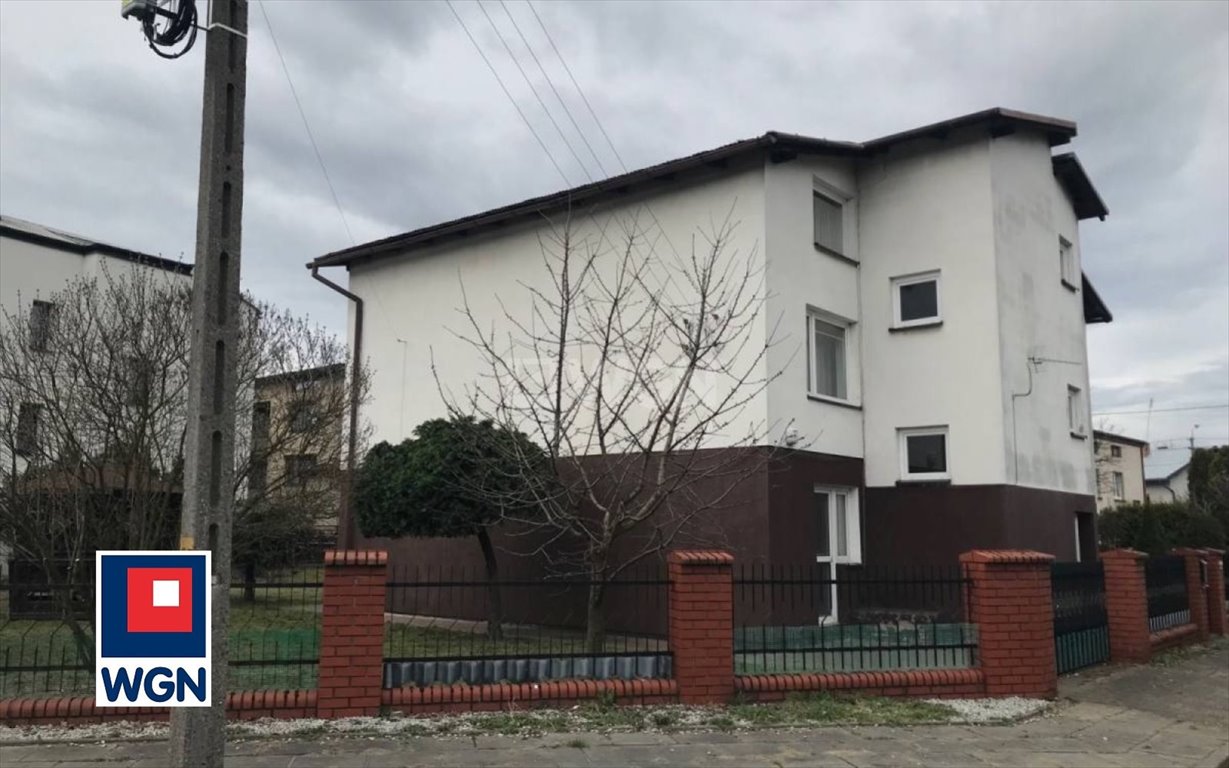 Dom 200 m2 z piwnicą, altaną i dużą działką Wieluń  200m2 Foto 1