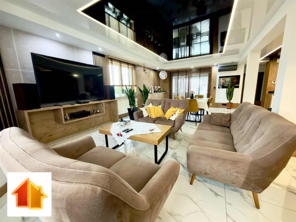 Luksusowy dom z basenem, jacuzzi i sauną w Żorach Żory, Rój  445m2 Foto 1