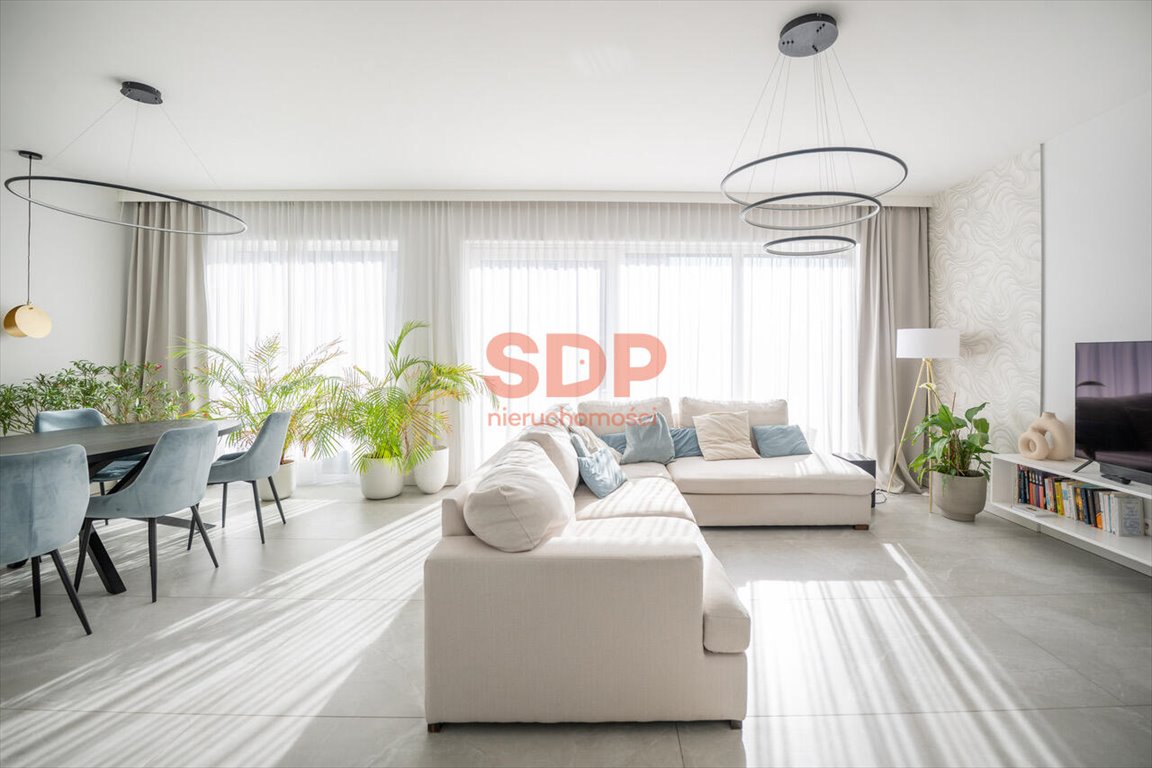 Dwupoziomowy dom 144 m2 w Radomierzycach – cisza i zieleń Radomierzyce, Różana  144m2 Foto 1