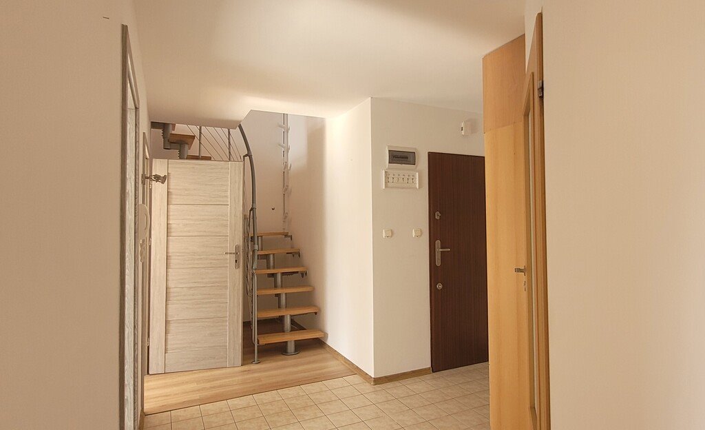 Polecam przestronne 4-pokojowe mieszkanie 99,5 m² z tarasem i garażem Ustowo  99m2 Foto 1