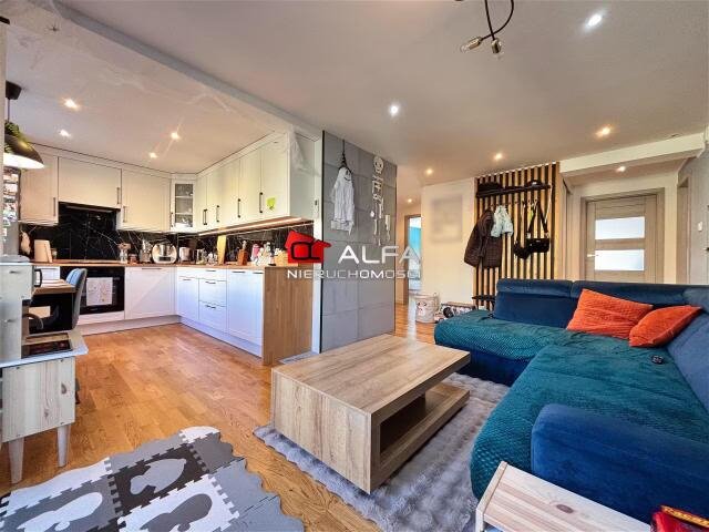 Mieszkanie czteropokojowe  na sprzedaż Świdnica, Szymanowskiego  77m2 Foto 1