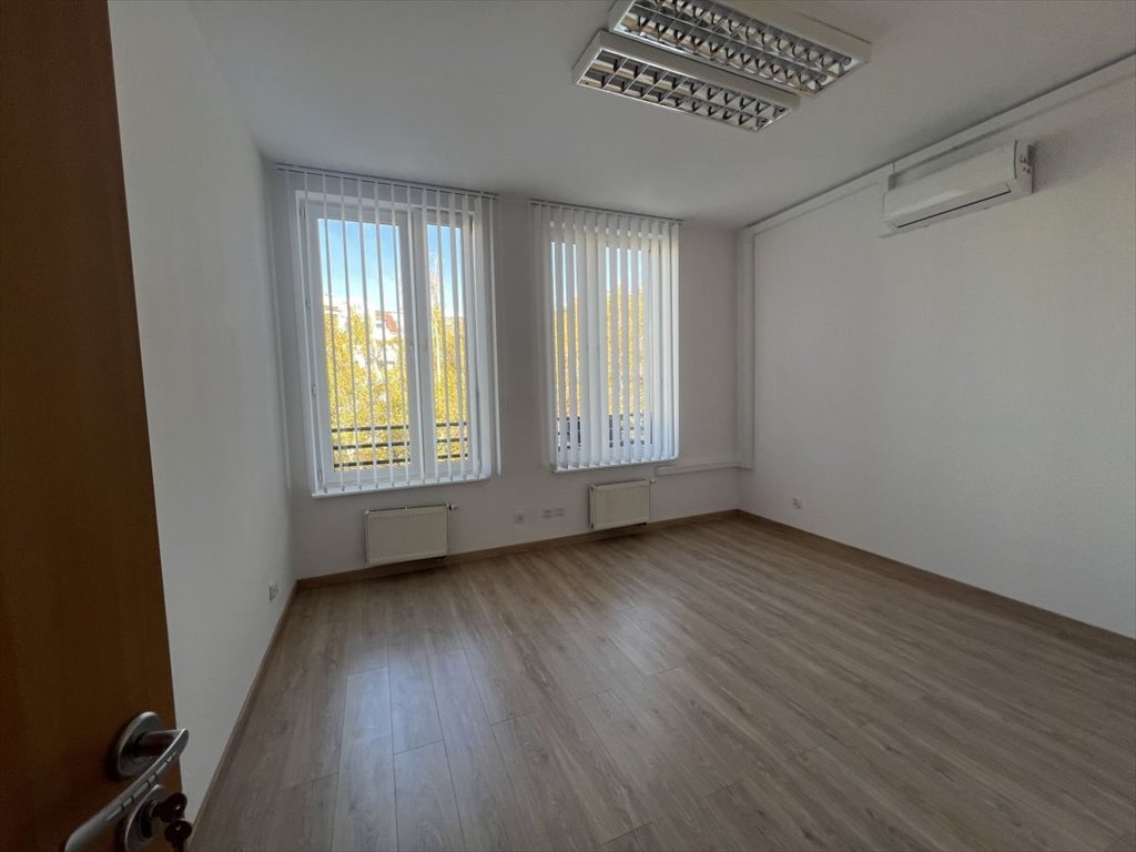 Atrakcyjne biuro 56,7 m2 z klimatem, parkingiem i widokiem Wrocław, Krzyki, Południe, al. Armii Krajowej  57m2 Foto 1