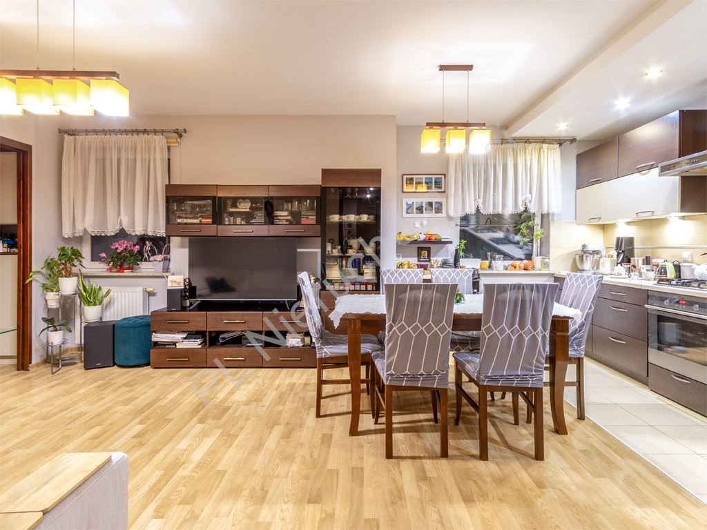 Mieszkanie czteropokojowe  na sprzedaż Grodzisk Mazowiecki  68m2 Foto 1