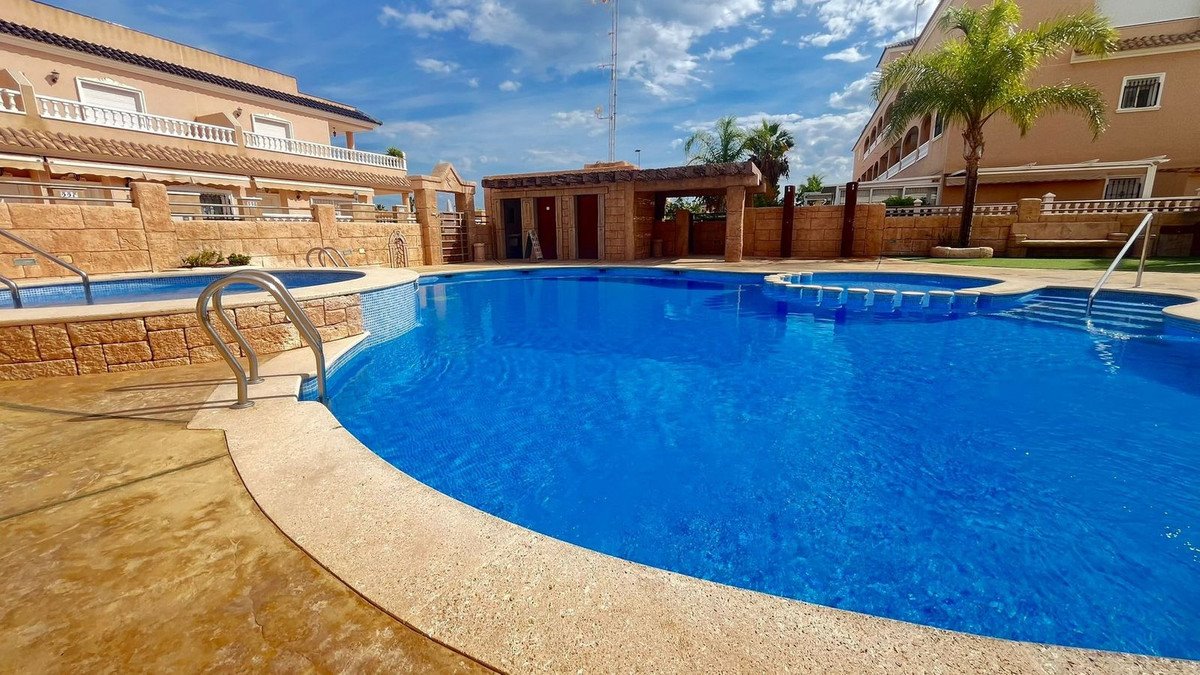 Na sprzedaż luksusowy penthouse 114 m² z tarasami w Los Dolses Hiszpania, Los Dolses, Costa Blanca  114m2 Foto 1